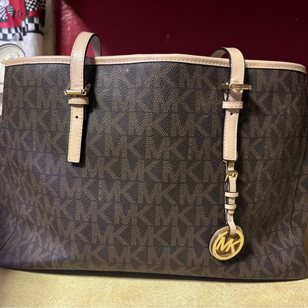 Michael Kors Jet Set Large Travel Tote in Signature Brown with Gold Charm
